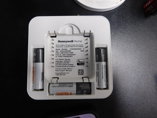 Honeywell T6 Pro Z-Wave Programmable Thermostat TH6320ZW2003 Tested - Picture 4 of 8