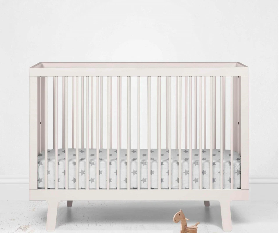 Paquete de 2 sábanas para cama o cuna Zak & Zoey gris estrella para niños pequeños (100 % algodón)  Foto 2 de 4