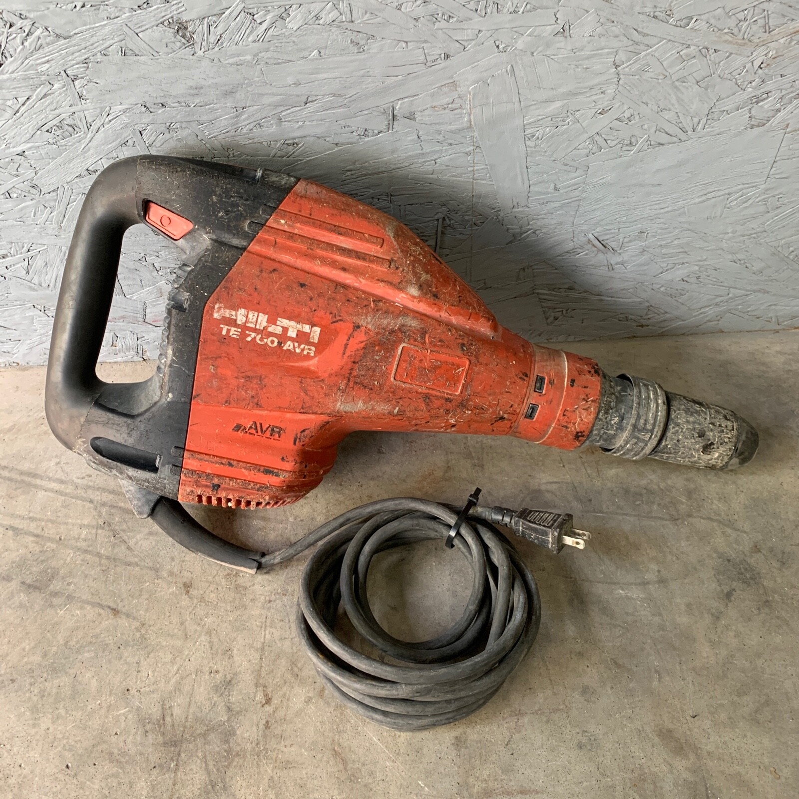 Hilti TE 700-AVR Demolition Hammer 