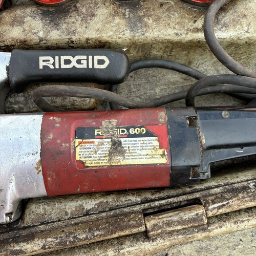Ridgid 600 Handheld Electric Pipe Threader Threading Machine W Clamp, Dies, Case - Picture 15 of 22
