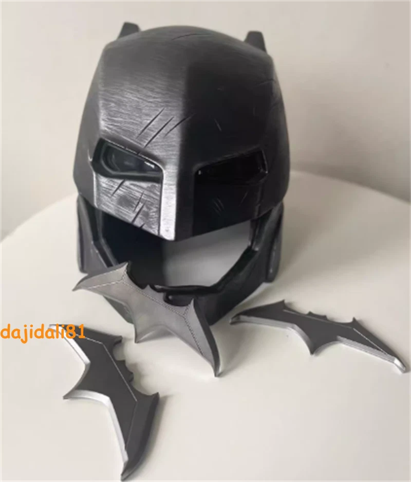 DC Batman Cosplay PVC Helmet 1:1 Wearable Mask with Darts Halloween Costume Prop - Bild 2 von 4