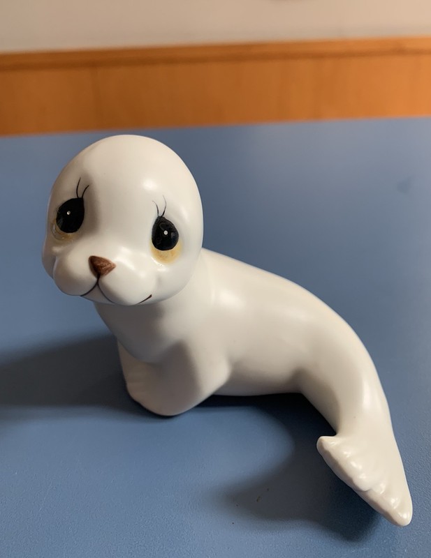 Vtg 1980s Oxford White Seal Figurine Ceramic Anthropomorphic Eyes Mexico