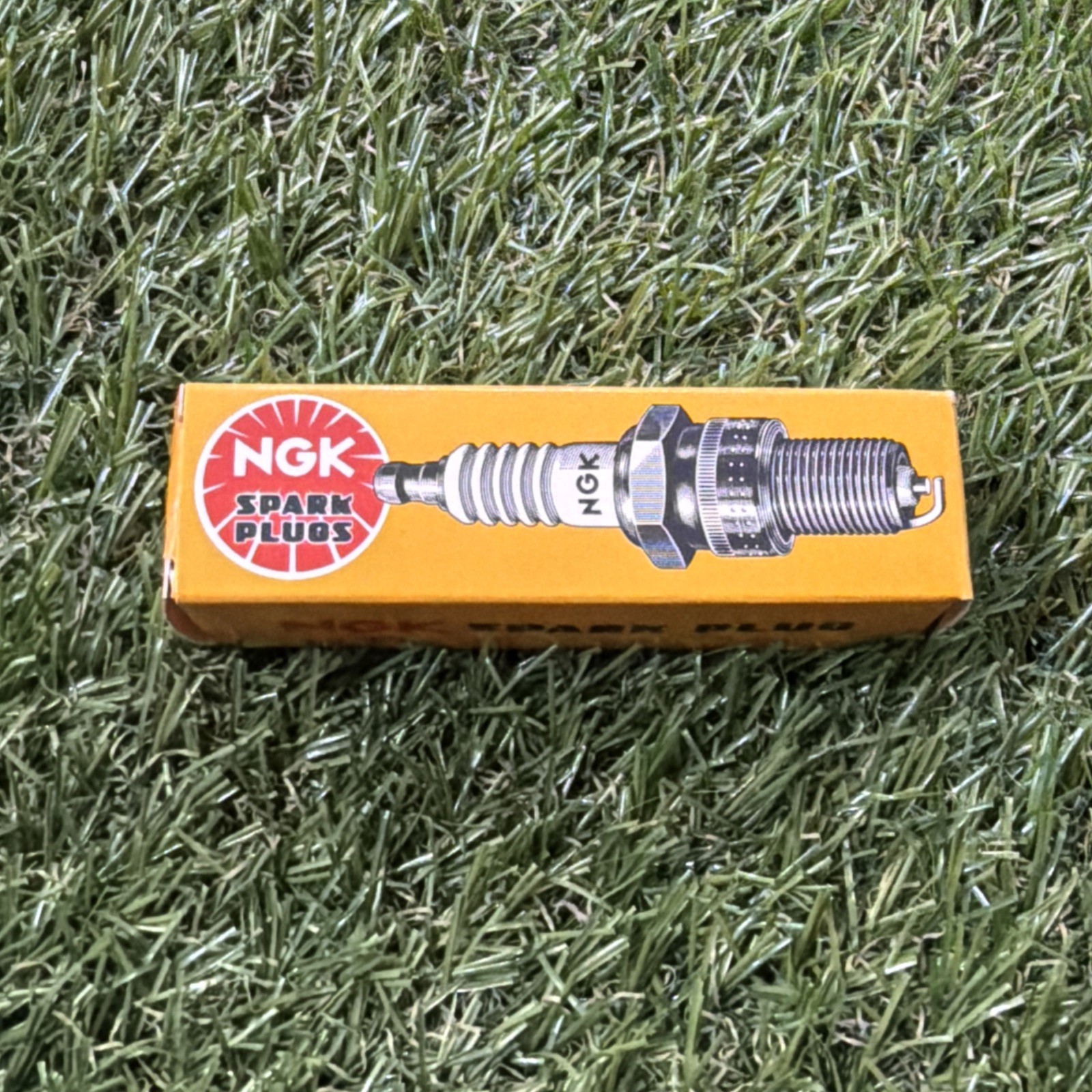 NGK Spark Plug 80-81 YAMAHA SR500 77 XS400D 80-81 XT500 80 YT125 TRI MOTO BP6ES 