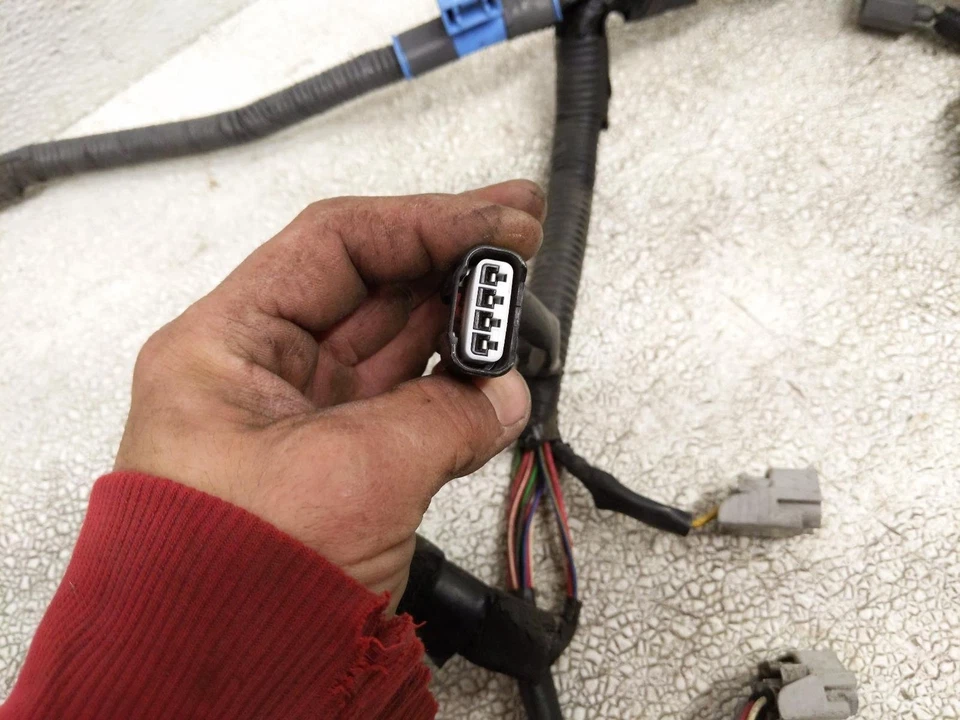 Arnés de cables del motor principal Lexus Rx400h 2006-2008 - Hyb AWD 82121-48150 Foto 3 de 4