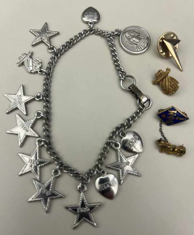 Vintage Beta Sigma Phi Sorority Charm Bracelet ~ ΒΣΦ ~ 12 Charms ~ 2 PINS