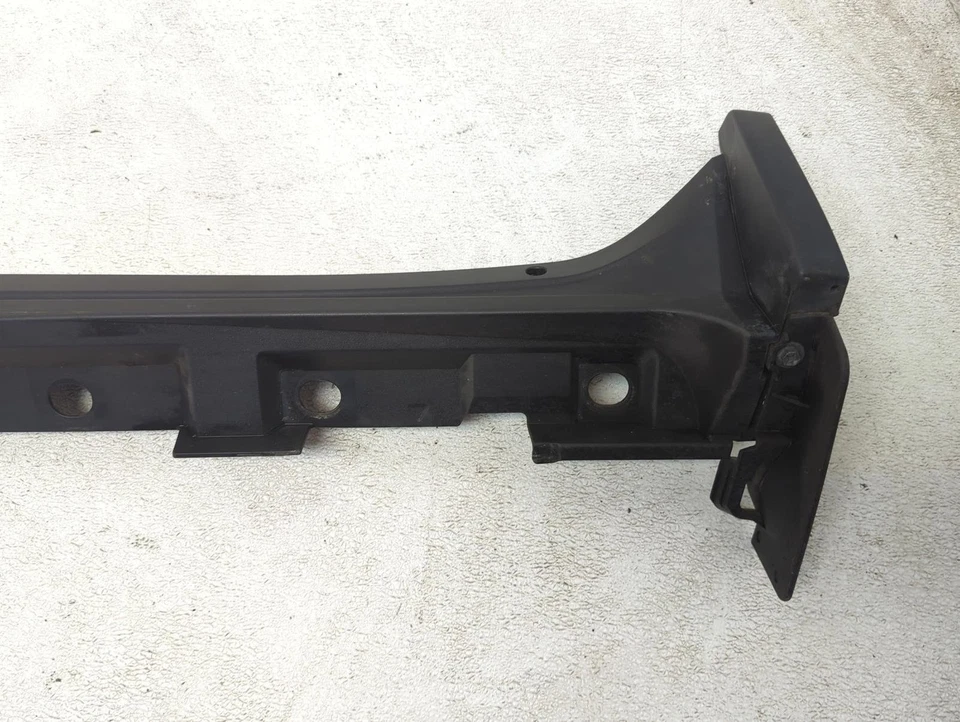 Нижняя юбка молдинг со стороны водителя для Toyota Venza 2021-2024 годов выпуска 75860-48060 - Изображение 4 из 4