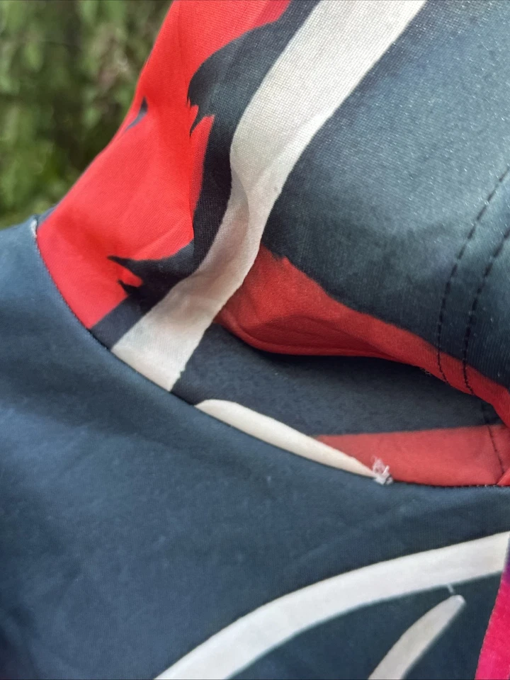 Vintage Cleveland Indians Chief Wahoo Big Logo All Over Print Hoodie XXL 2XL - Image 4 of 4