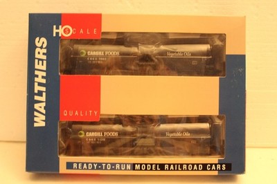 WALTHERS HO TWIN PACK CARGILL FOODS  UTLX 23,000 GALLON VEGETABLE OIL TANK CARS
