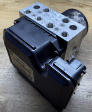 2010-16 Gm Abs Regal Malibu Anti Lock Brake Control Pump Assembly 13328651 Blem 2010-16 Gm Abs Regal Malibu Anti Lock Brake Control Pump Assembly 13328651 Blem