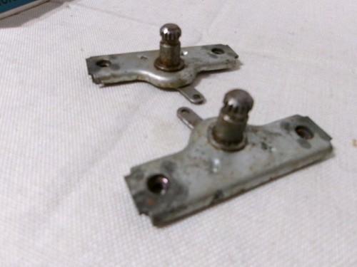 C-1-2 CORVETTE 1956-57 AND 1963-1966 INTERIOR DOOR LOCK MECHANISIM NOS G.M. - Picture 6 of 6