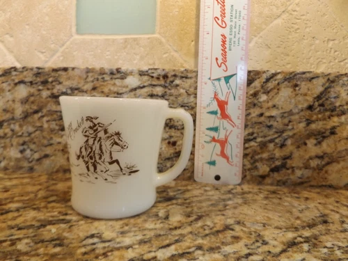 FIRE KING MUG DAVY CROCKETT VERY NICE !!!!!