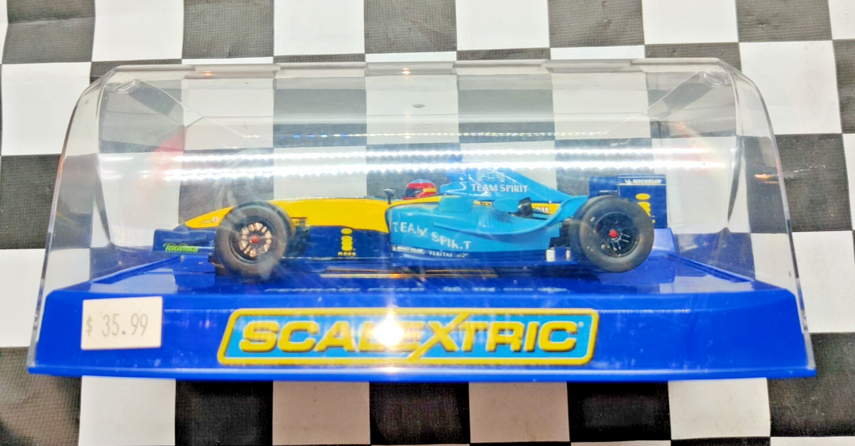 即納！最大半額！】 Scalextric C2780 ルノーF1チーム2007 #3