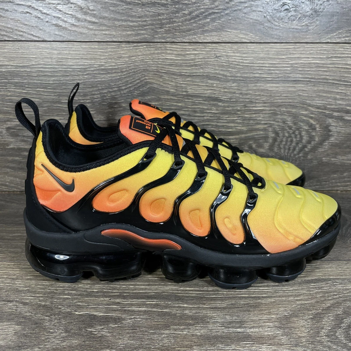 Nike Men's Air VaporMax Plus Running Shoes