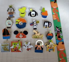 Goofy Starter Lanyard Set With 5 random Disney Park Trading Pins New USA
