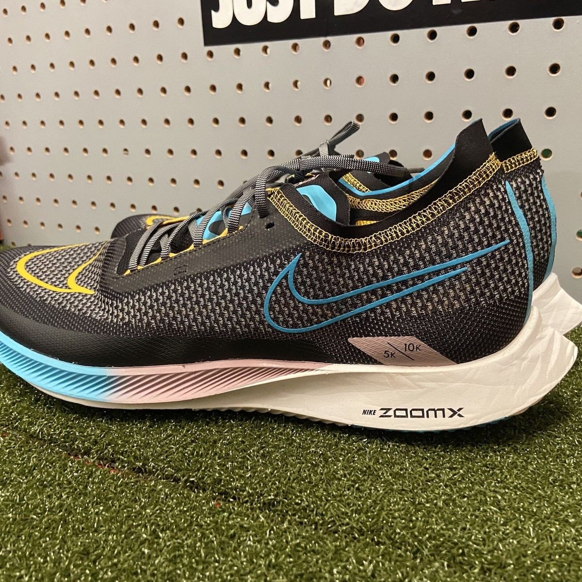【新品】28cm NIKE ZOOMX STREAKFLY Amazon.com | Nike Streakfly Men's Road Racing Shoes (DJ6566