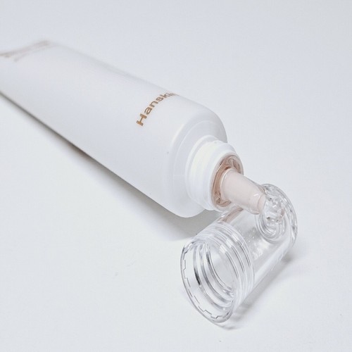 Hanskin Nudi Thin MakeUp Tone Up Lighting Finish Sunscreen SPF50+ PA++++ 40ml - Picture 9 of 13