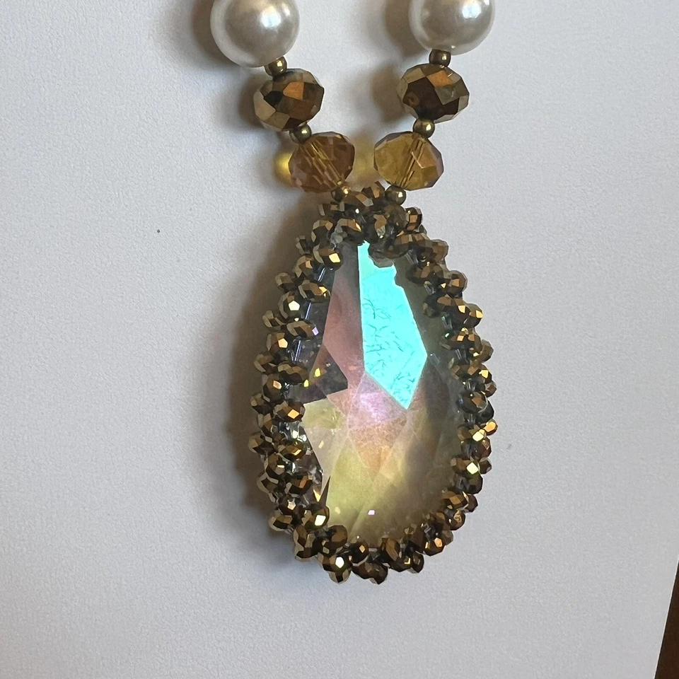 Statement Oval Faceted Crystal Pendant Necklace Brown/Ivory Beaded 18 Inches - Image 4 of 4