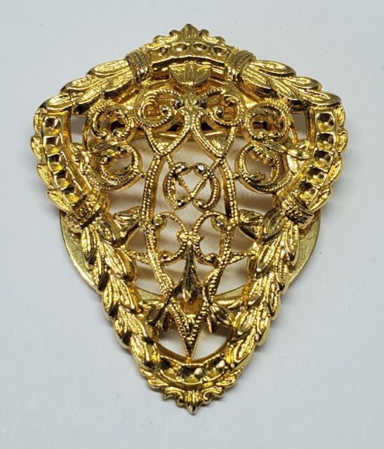 Vintage Gold Tone Ornate Filigree Laurel Leaf Shield Scarf Clip Vintage Gold Tone Ornate Filigree Laurel Leaf Shield Scarf Clip