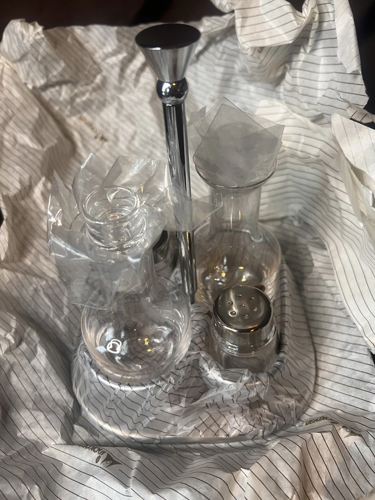 Vintage Prandelli Stainless Steel 4-Pc Oil Cruet Salt Pepper Menage Set Italy
Opens in a new window