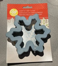 Wilton Christmas Snowflake Comfort Grip Gray Cookie Cutter NEW