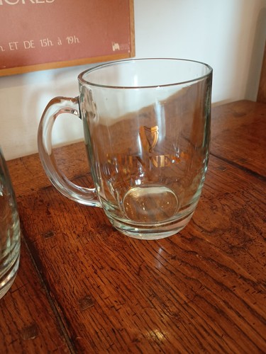 Vintage 4 X Pint Guinness Glass Mug Gold Letters Man Cave VGC 1976 - Picture 6 of 7