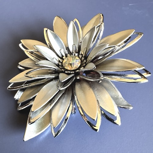 Vintage Silver Tone Layered Flower Brooch Pin Aurora Borealis Rhinestone 2-7/8” - Picture 3 of 8
