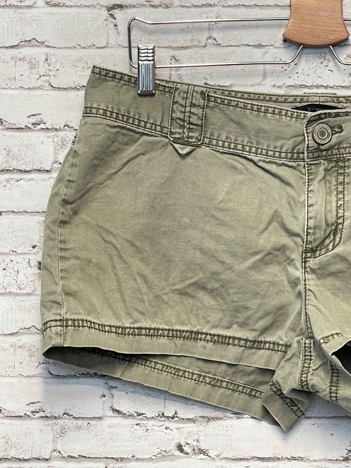 Express Mid Rise Women's Size 12 Shorts Olive Green Military Casual