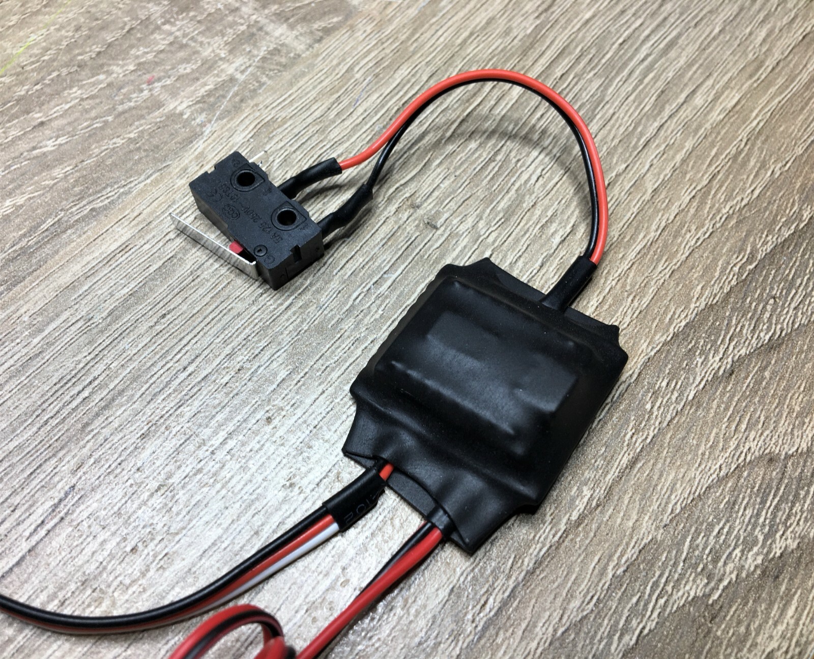 Module sonore de modélisme pour résoudre le manque de réalisme des bateaux RC