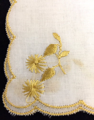 Handkerchiefs White Gray Gold Scalloped Edge Antique Keys Floral VTG Lot of 5 - Picture 7 of 13