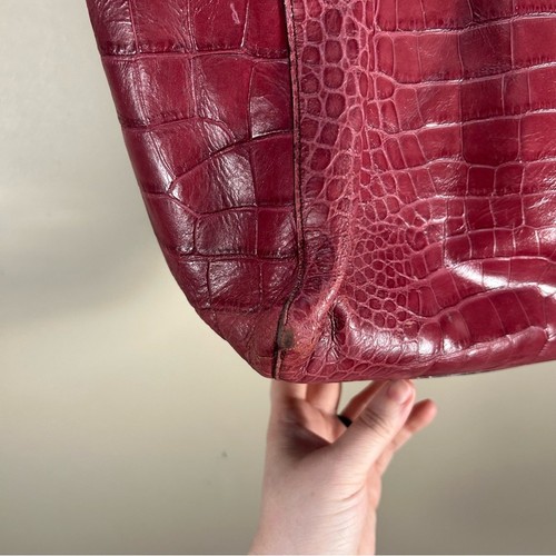 Vince Signature V Crocodile Embossed Red Oxblood Leather Tote Purse - Picture 12 of 14
