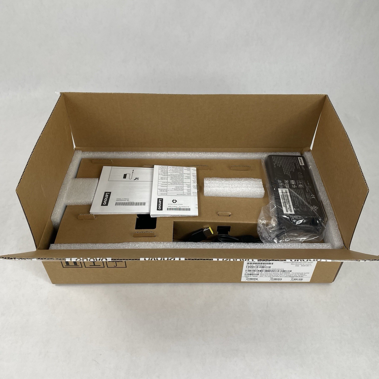 Lenovo ThinkPad Ultra Docking Station US 40AJ0135US