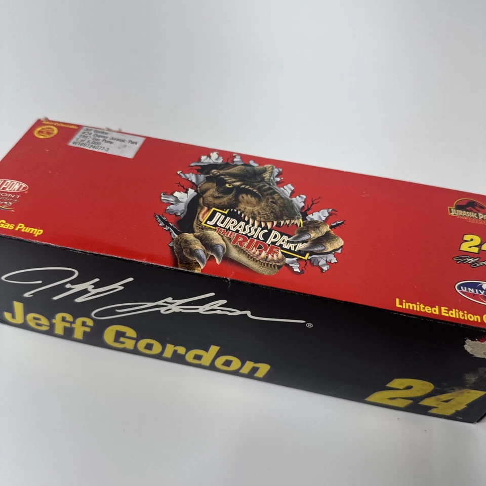 Jeff Gordon #24 DuPont JURASSIC PARK THE RIDE 1997 Gas Pump - Image 3 of 4