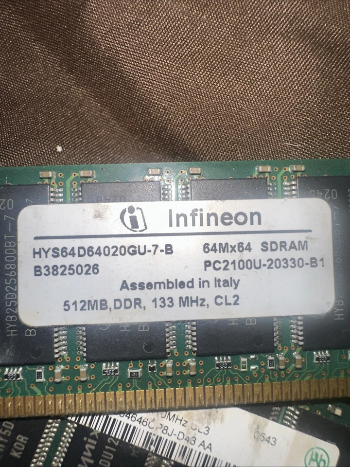 Samsung 512MB PC2700 DDR 333MHz MHz non-ECC Unbuffered CL3 184-Pin DIMM Memory - Image 2 of 3