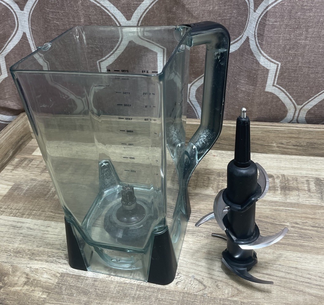Ninja 72 oz Blender Pitcher & Blade Replacement Part BL610 BL700