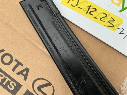 2013-2018 LEXUS ES300H,ES350 REAR LEFT DOOR WINDOW APPLIQUE MOLDING 75762 OEM - Foto 9 di 11