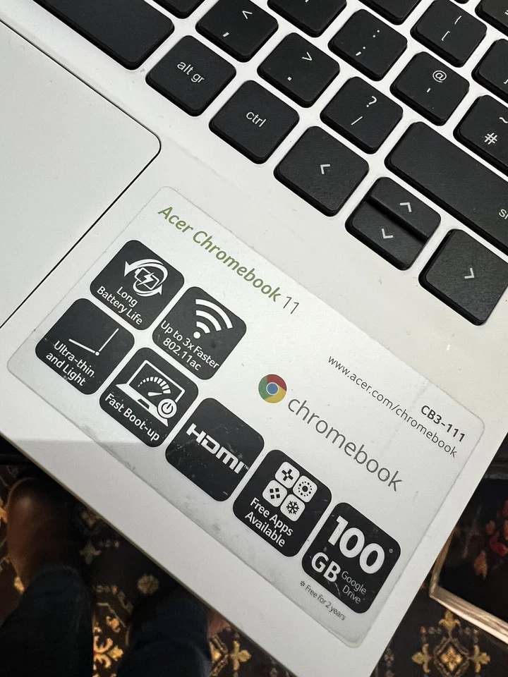 Acer Chromebook 11 Cb3-111 intel celeron 16GB/2GB White Smashed Screen - Image 3 of 4