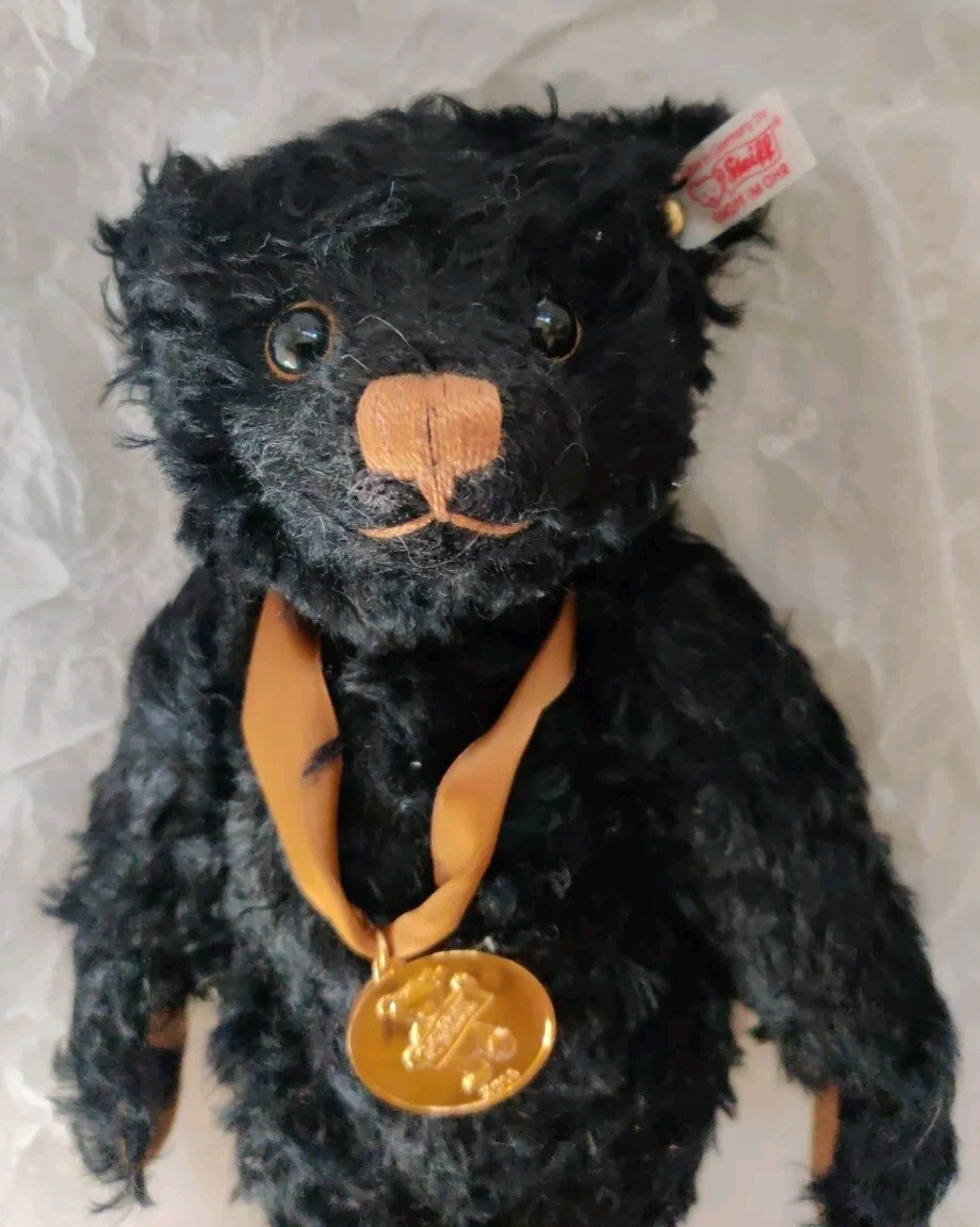 Box Steiff Bär des Jahres 2014 mit Medaille.