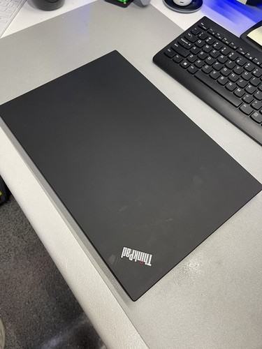 ThinkPad P15s Intel Core i5 (15") - Mobile Workstation (Good Condition) - Picture 10 of 12