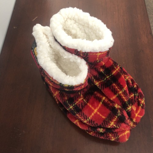 Weiche Hausschuhe mit Bodengreifern. Passend für Schuhgrößen 7,5-10 Brandneu (Neu mit Etikett) - Bild 6 von 8