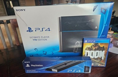 Sony PlayStation 4 Ultimate Player 1TB Spielkonsole, Schwarz, 2 Controller ! PS4
