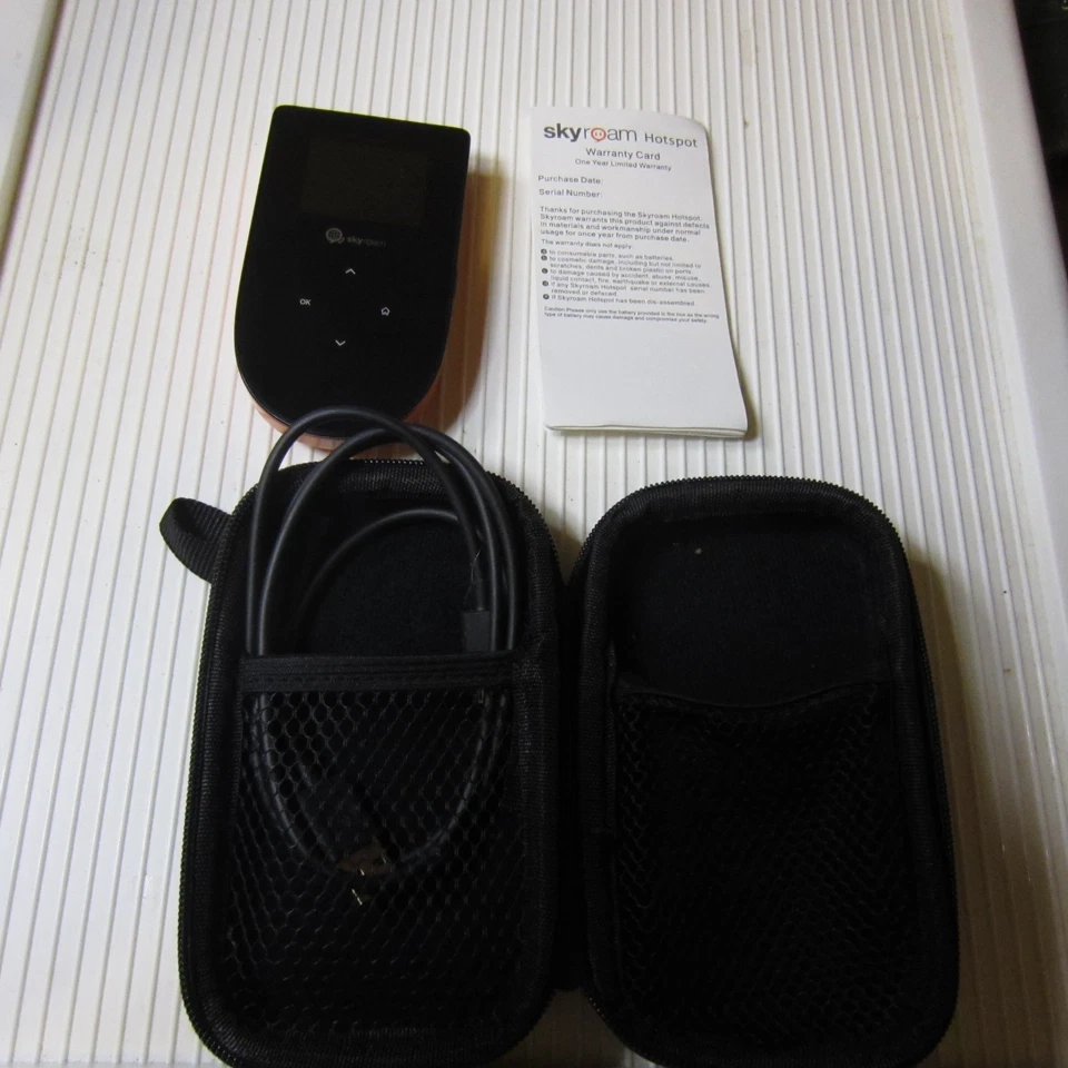 Skyroam Global Personal Wifi Hotspot Brand New Unused W CASE AND CORD - Image 2 of 3