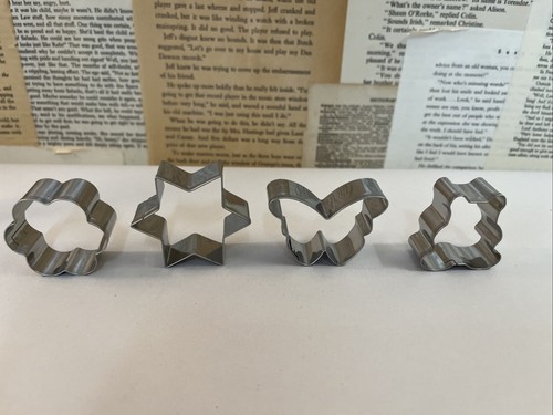 4 Piece Mini Cookie Cutter Set ( The Philadelphia Group) 1 1/2 Inches - Picture 3 of 3