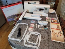 HUSQVARNA VIKING DESIGNER TOPAZ 30 SEWING+EMBROIDERY MACHINE