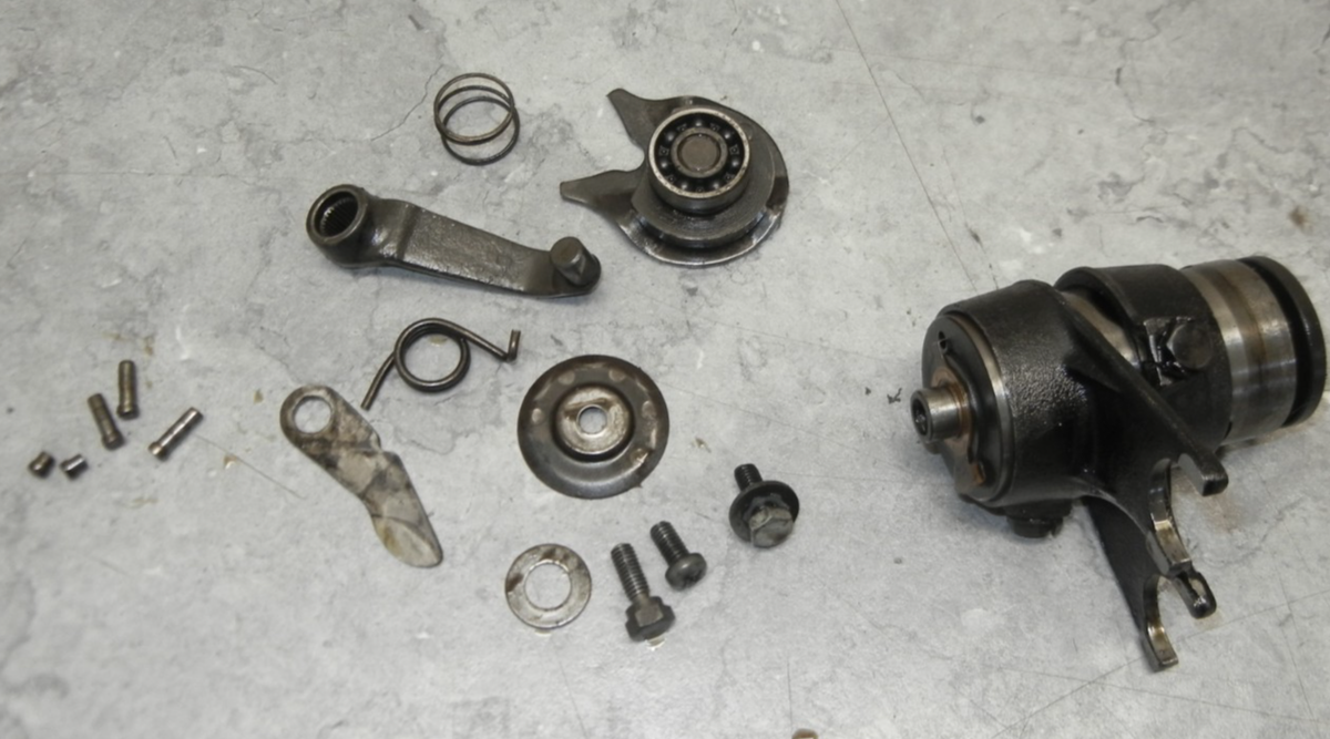 1965 HONDA 50CC SUPER CUB C100 TRANSMISSION SHIFT DRUM AND FORKS