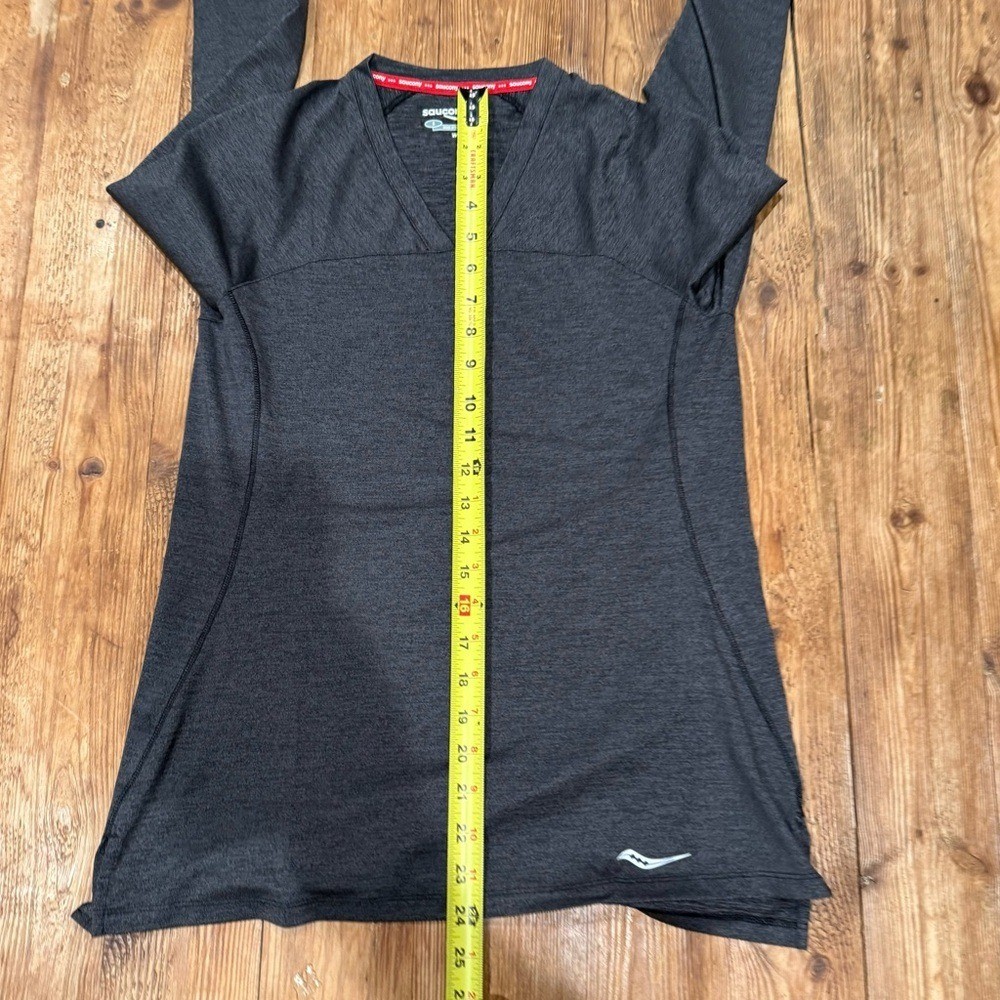 Saucony Women's Overlook Long Sleeve Athletic Running Shirt Thumb Hole Small EUC thumbnail 6