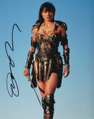 LUCY LAWLESS signed Autogramm 20x25cm XENA WARRIOR PRINCESS in Person autograph - 第 1/1 張圖片