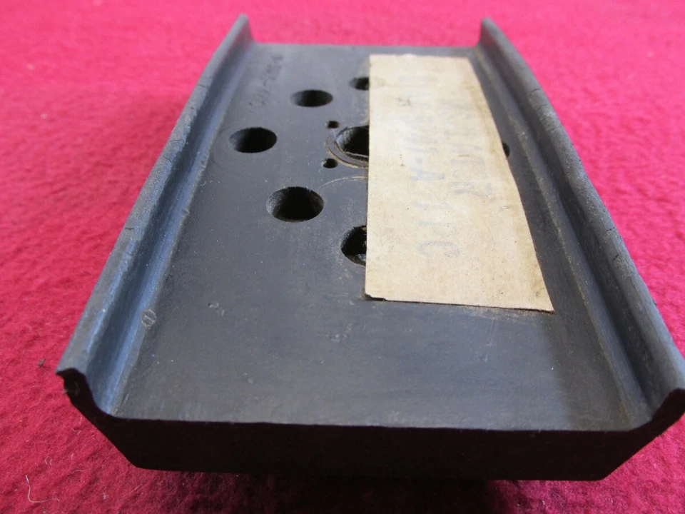 FORD GALAXIE THUNDERBIRD FAIRLANE RR 1960-1965 AISLADOR DE RESORTE A GRILLETE Nuevo de Lote Antiguo Foto 4 de 4