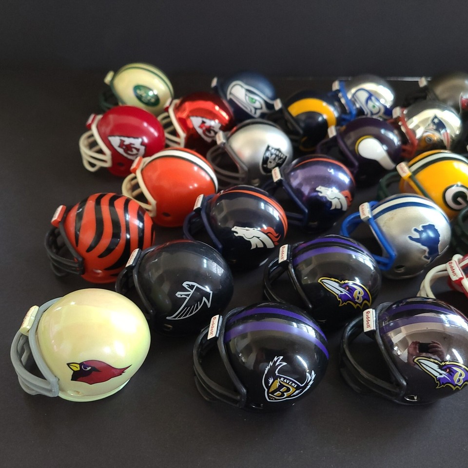 Riddell NFL Football Pocket Pro Helmet - Throwback, Chrome, Traditional ...