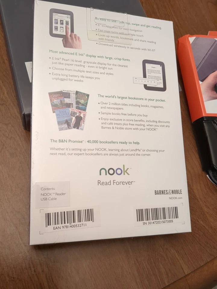 Barnes & Noble Nook Simple Touch 2GB, Wi-Fi, 6in eBook Reader Sealed. Bonus - Image 2 of 4