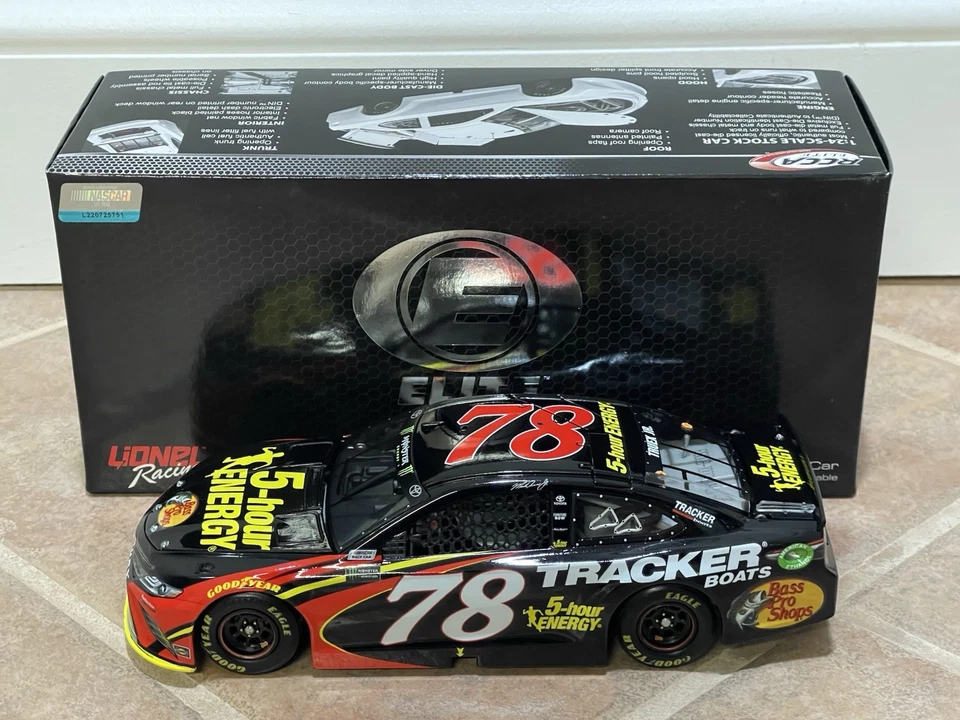 Martin Truex Jr 2018 5 horas Energy Bass Pro Shops Toyota Camry NASCAR ELITE 1/24 Foto 3 de 4